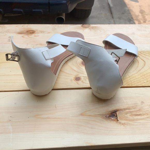 Mossimo - Picture 2 of 3